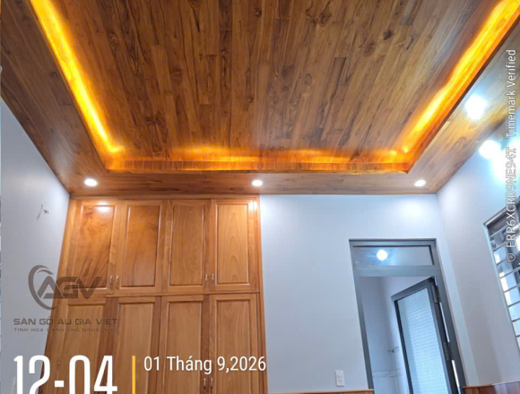 Sàn gỗ gõ đỏ + lamri gõ đỏ- Trần teck Lào thi công biên hòa đồng Nai